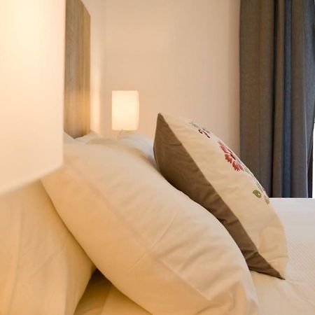 Apartamento Faustino Alvarez Sevilla Bagian luar foto