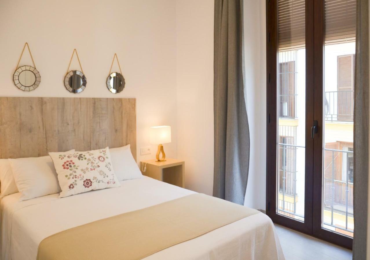 Apartamento Faustino Alvarez Sevilla Bagian luar foto