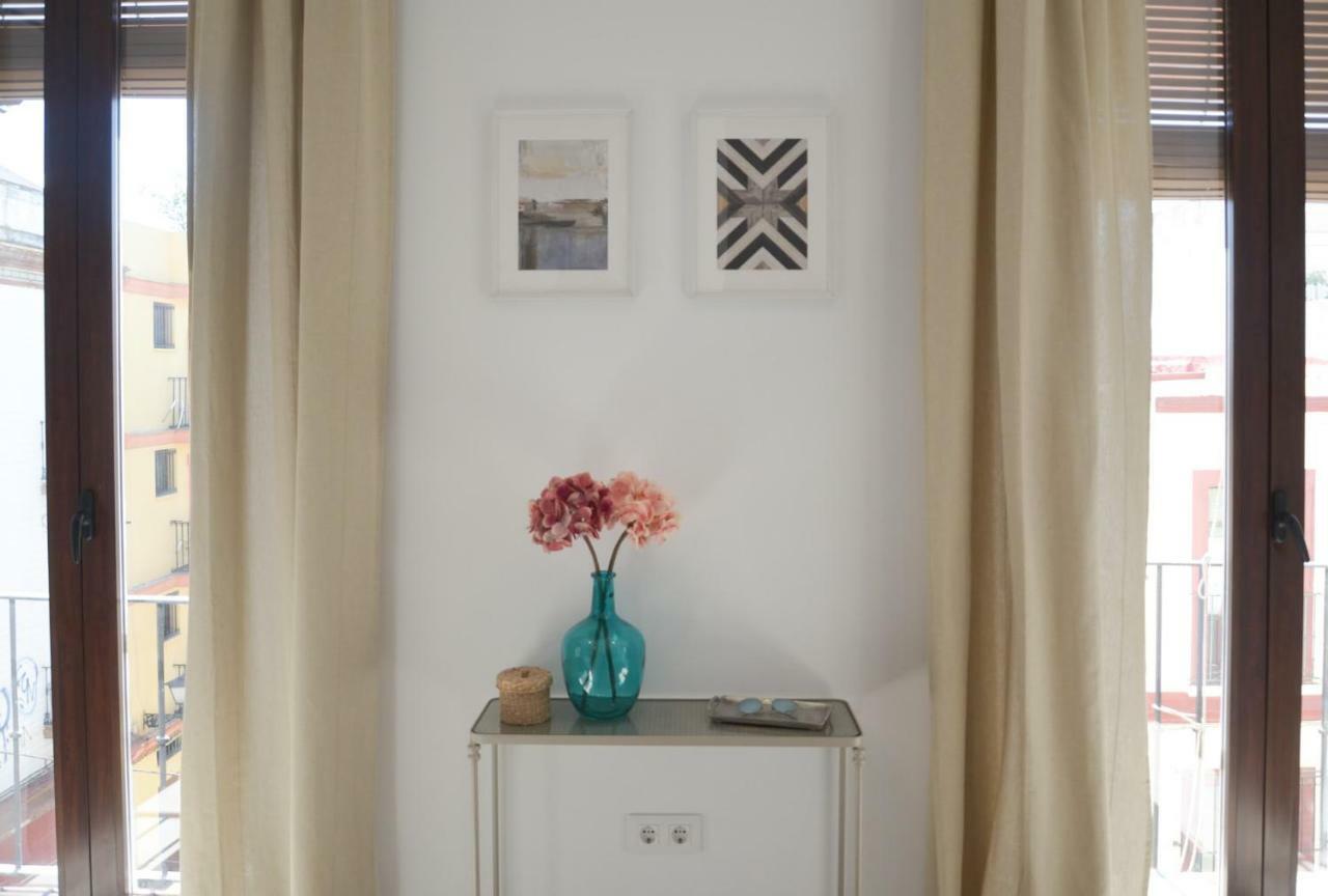 Apartamento Faustino Alvarez Sevilla Bagian luar foto